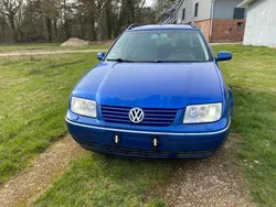 Blau Gebraucht 2002 VW Bora Highline Limousine | 2.000 € (Guter Preis)