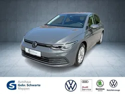 Grau Gebraucht 2022 VW Golf VIII Life Limousine | 20.950 € (Guter Preis)