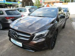 Braun Gebraucht 2016 Mercedes GLA250 SUV | 19.990 € (Fairer Preis)
