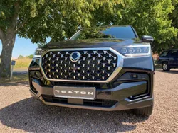 Schwarz metallic Gebraucht 2021 Ssangyong Rexton Sapphire SUV | 26.870 € (Superpreis)