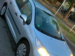 Grau Gebraucht 2006 Peugeot 207 Kombi | 1.950 € (Fairer Preis)