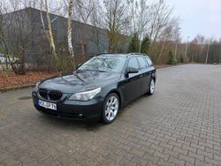 Schwarz Gebraucht 2004 BMW 530 Kombi | 3.100 €