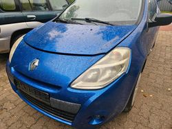 Blau Gebraucht 2009 Renault Clio II Kleinwagen | 500 € (Superpreis)