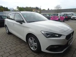Weiß Gebraucht 2021 Seat Leon FR Limousine | 16.990 € (Guter Preis)