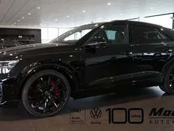 Mythosschwarz metallic Gebraucht 2024 Audi Q8 Advanced Plus SUV | 99.900 €