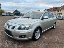 Silber Gebraucht 2007 Toyota Avensis Edition Kombi | 1.799 € (Guter Preis)