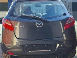 Schwarz Gebraucht 2011 Mazda 2 Edition Limousine | 3.900 € (Fairer Preis)