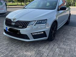 Grau Gebraucht 2018 Skoda Octavia RS Kombi | 17.990 € (Fairer Preis)