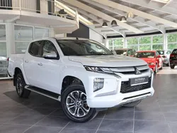 Weiß Gebraucht 2021 Mitsubishi L200 Top Abholung | 28.450 € (Fairer Preis)