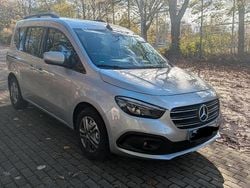Silber Gebraucht 2023 Mercedes 190 Limousine | 29.000 €