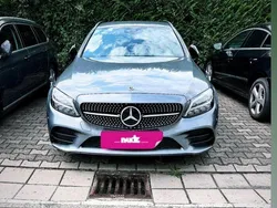 Grau Gebraucht 2020 Mercedes C220 AMG Kombi | 24.199 € (Fairer Preis)