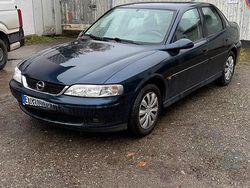 Blau Gebraucht 2000 Opel Vectra Edition Limousine | 1.800 € (Fairer Preis)