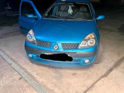 Blau Gebraucht 2001 Renault Clio II Dynamique Limousine | 2.000 € (Fairer Preis)