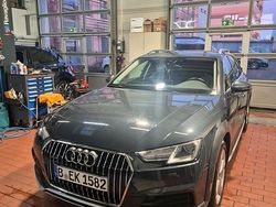 Grau Gebraucht 2017 Audi A4 Allroad Kombi | 12.950 €