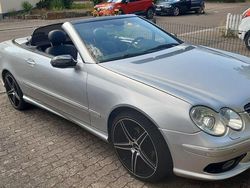 Silber Gebraucht 2004 Mercedes CLK320 Elegance Cabrio | 8.700 € (Teuer)
