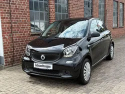 Schwarz Gebraucht 2015 Smart ForFour Basis Kleinwagen | 5.999 € (Fairer Preis)