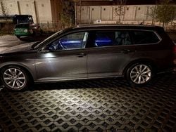 Grau Gebraucht 2017 VW Passat Highline Kombi | 13.500 € (Guter Preis)