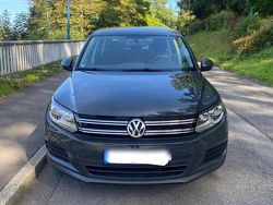 Grau Gebraucht 2015 VW Tiguan Trendline SUV | 9.990 € (Guter Preis)
