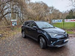 Blau Gebraucht 2017 Toyota RAV4 Comfort SUV | 17.400 € (Fairer Preis)