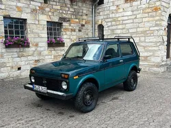 Grün Gebraucht 2009 Lada niva SUV | 3.650 € (Guter Preis)