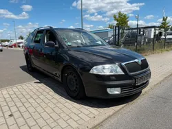 Schwarz Gebraucht 2007 Skoda Octavia Elegance Kombi | 1.999 € (Fairer Preis)