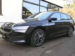Schwarzmagic perleffekt Neu 2025 Skoda Octavia SportLine Kombi | 34.780 € (Guter Preis)