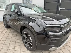 Schwarz Neu 2025 Jeep Avenger EV Summit SUV | 41.900 € (Teuer)