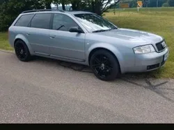 Grau Gebraucht 2002 Audi S6 Sport Kombi | 3.900 €