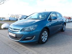 Blau Gebraucht 2015 Opel Astra Limousine | 8.790 € (Fairer Preis)