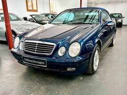 Blau Gebraucht 2000 Mercedes CLK230 Avantgarde Cabrio | 10.990 €
