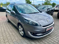 Grau Gebraucht 2013 Renault Grand Scénic III Luxe Van / Kleinbus | 3.900 € (Fairer Preis)