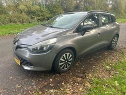 Grau Gebraucht 2014 Renault Clio IV Authentique Kombi | 2.950 €