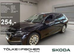 Schwarz magic perleffekt (metallic) Gebraucht 2024 Skoda Octavia Selection Kombi | 29.470 € (Superpreis)