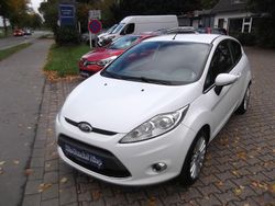 Weiß Gebraucht 2010 Ford Fiesta Titanium Kleinwagen | 4.690 € (Etwas zu teuer)