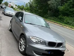 Grau Gebraucht 2010 BMW 120 Kleinwagen | 4.200 € (Fairer Preis)