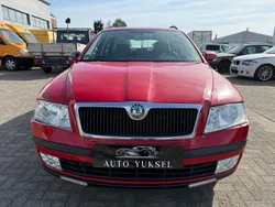 Rot Gebraucht 2005 Skoda Octavia Ambiente Kombi | 4.290 € (Etwas zu teuer)