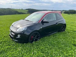 Schwarz Gebraucht 2017 Opel Adam Edition Kleinwagen | 12.300 € (Fairer Preis)