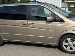 Beige Gebraucht 2012 Mercedes Viano Edition Van / Kleinbus | 15.990 € (Guter Preis)