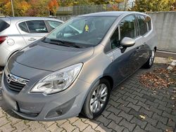 Gebraucht 2012 Opel Meriva Van / Kleinbus | 6.000 € (Etwas zu teuer)