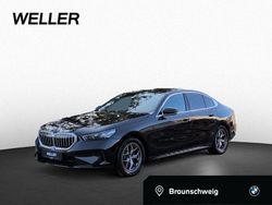 Black sapphire (schwarz) Gebraucht 2024 BMW 520 Comfort Edition Limousine | 41.900 € (Superpreis)