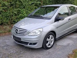 Silber Gebraucht 2005 Mercedes B180 Van / Kleinbus | 2.650 € (Teuer)
