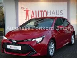 (3u5) karmina rot metallic Gebraucht 2024 Toyota Corolla Hybrid Edition Limousine | 29.590 € (Etwas zu teuer)
