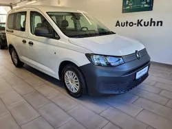 Weiß Gebraucht 2022 VW Caddy Basis Van / Kleinbus | 17.900 € (Guter Preis)