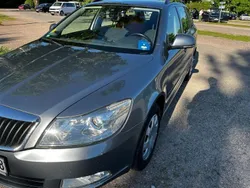 Silber Gebraucht 2013 Skoda Octavia Ambition Kombi | 4.650 € (Superpreis)