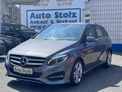 Grau Gebraucht 2015 Mercedes B180 Van / Kleinbus | 10.650 € (Superpreis)