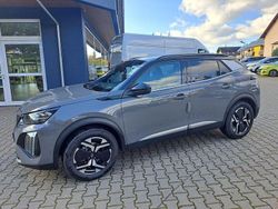 Grau Neu 2025 Peugeot 2008 GT SUV | 32.490 € (Teuer)