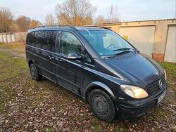 Schwarz Gebraucht 2004 Mercedes Viano Van / Kleinbus | 5.500 € (Fairer Preis)