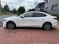 Weiß Gebraucht 2019 Mazda 3 Selection Limousine | 15.800 € (Fairer Preis)