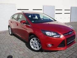 Rot Gebraucht 2013 Ford Focus Titanium Limousine | 7.900 € (Fairer Preis)