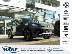 Cipressinogrün metallic Neu 2024 VW Tiguan R-line SUV | 67.180 €